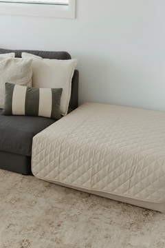 Rudie Baby leakproof bed guard features and dimensions graphic