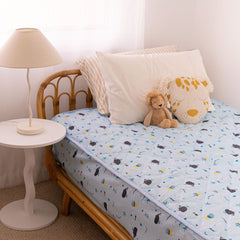 Rudie Baby leakproof fitted bed sheet product photo - fits under regular fitted sheet